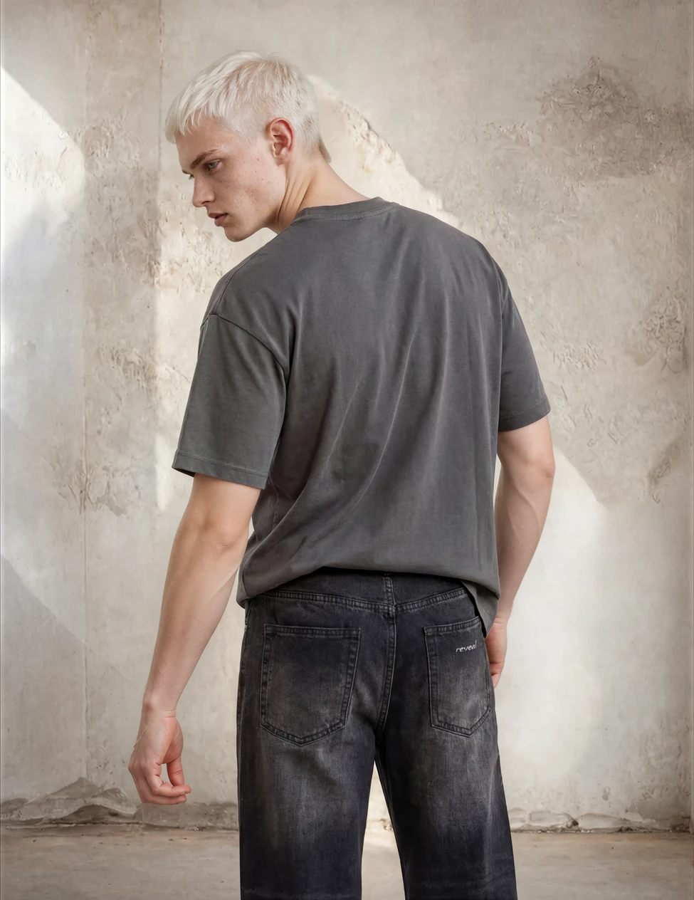 JEANS LOOSE FIT EFFETTO VINTAGE IN DENIM PESANTE